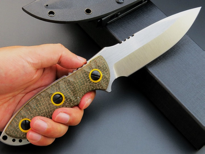 Couteau De Survie Indestructible